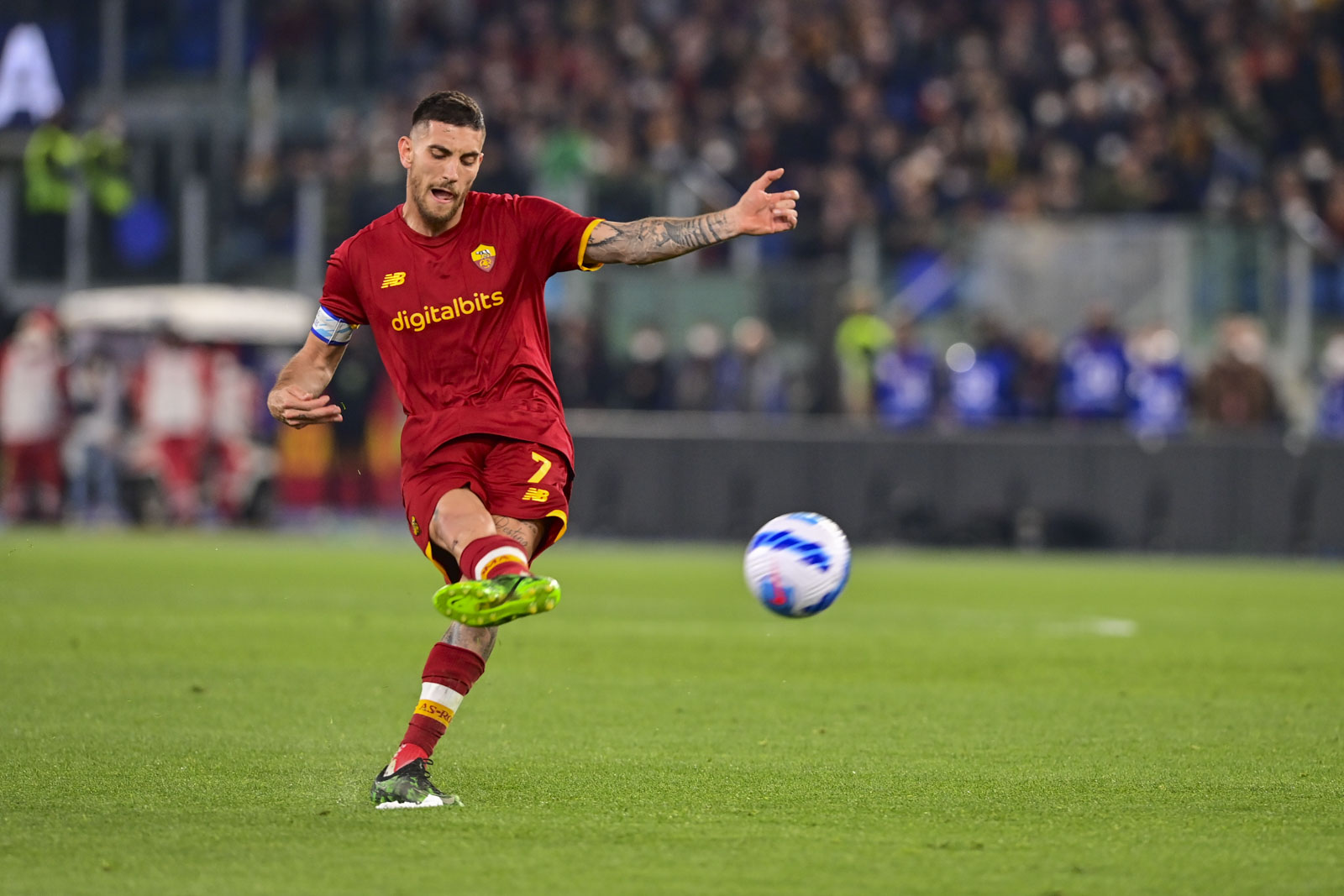 罗马城德比传来惊喜，罗马球迷狂欢不已