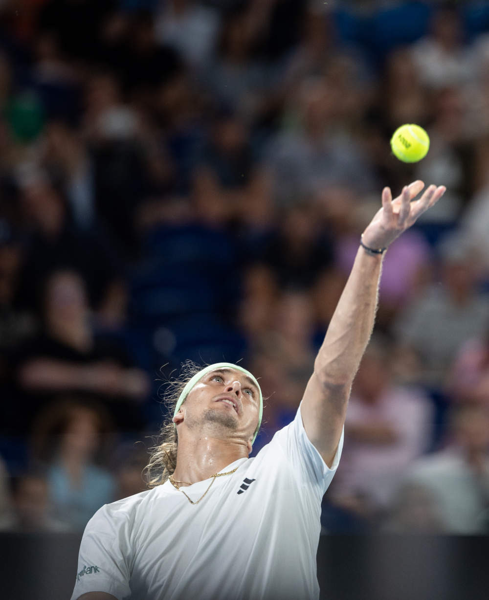 意大利网球队绝杀澳大利亚网球队，兹维列夫高光表现