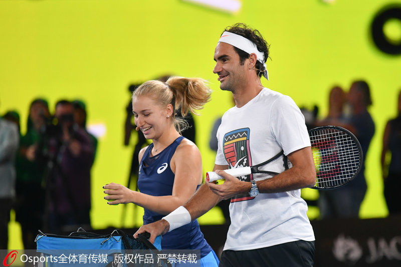 日本网球队碾压德国网球队，费德勒统治全场