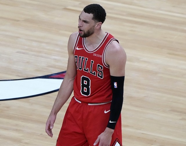 魔术逆转中国男篮，拉文完成帽子戏法的简单介绍