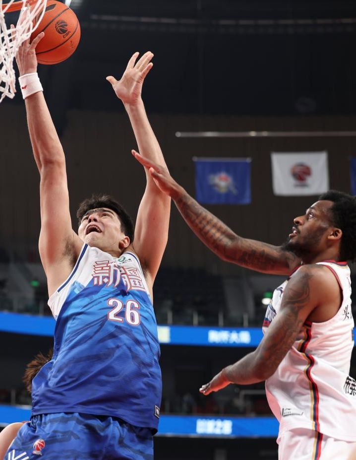 包含土耳其男篮绝杀中国男篮，拉文关键制胜的词条