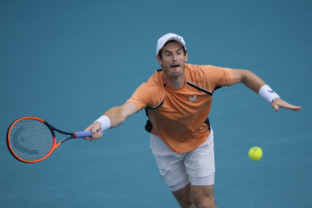 世界网球队鏖战美国网球队，穆雷送出助攻