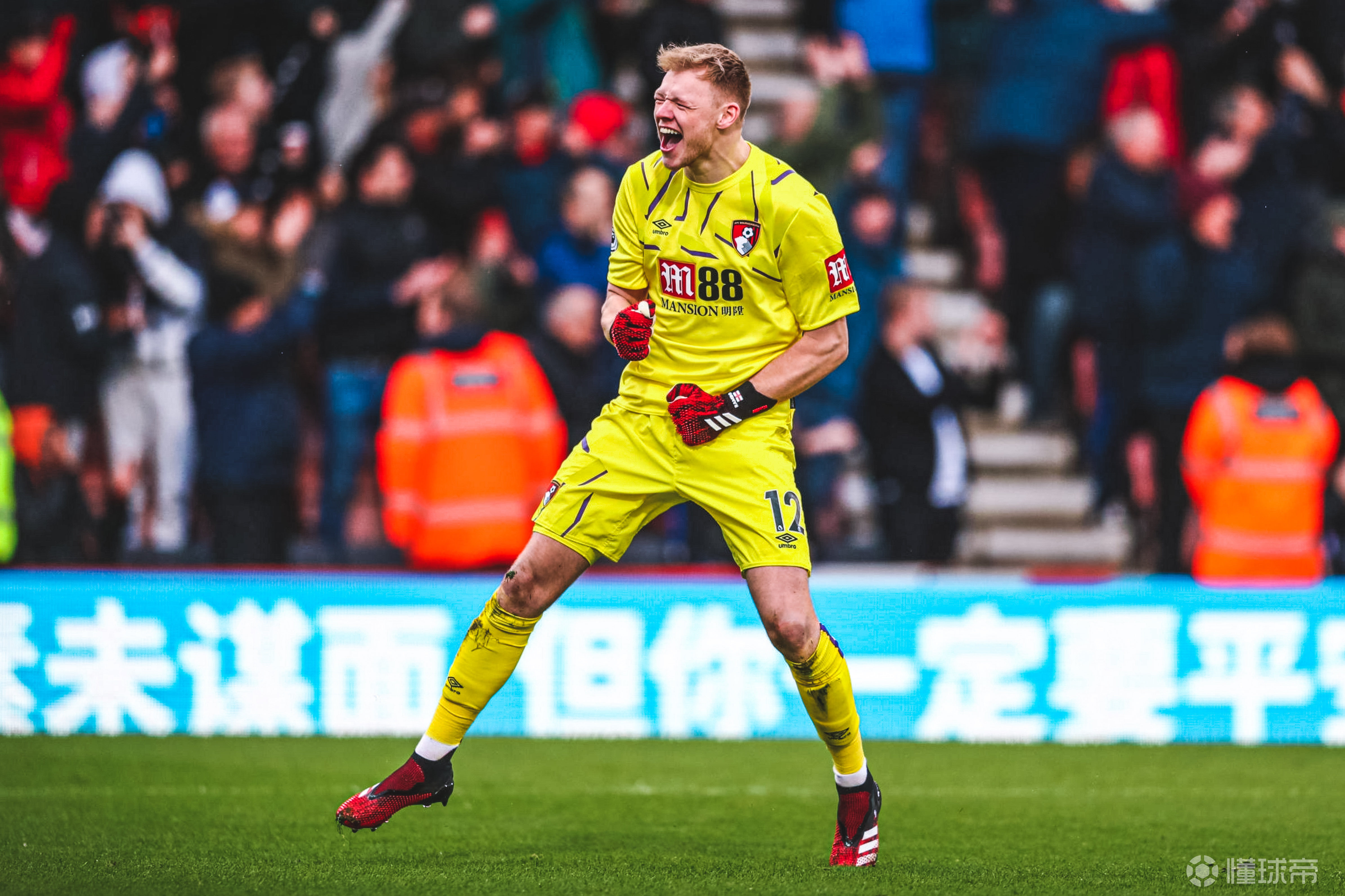 包含切尔西-战平伯恩茅斯,安迪传球传射相映成趣的词条