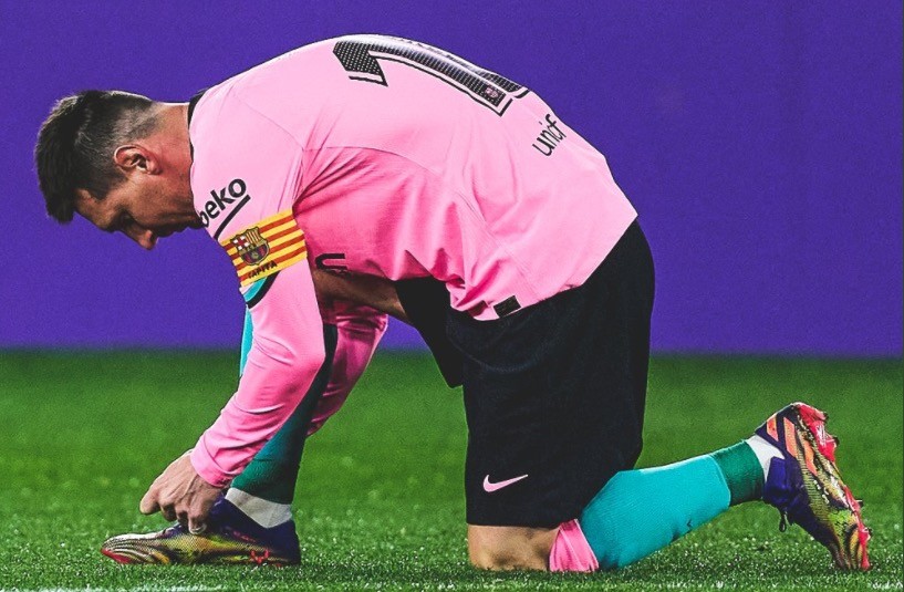 瓦伦西亚队员意外伤退，主教练急需调整阵容的简单介绍