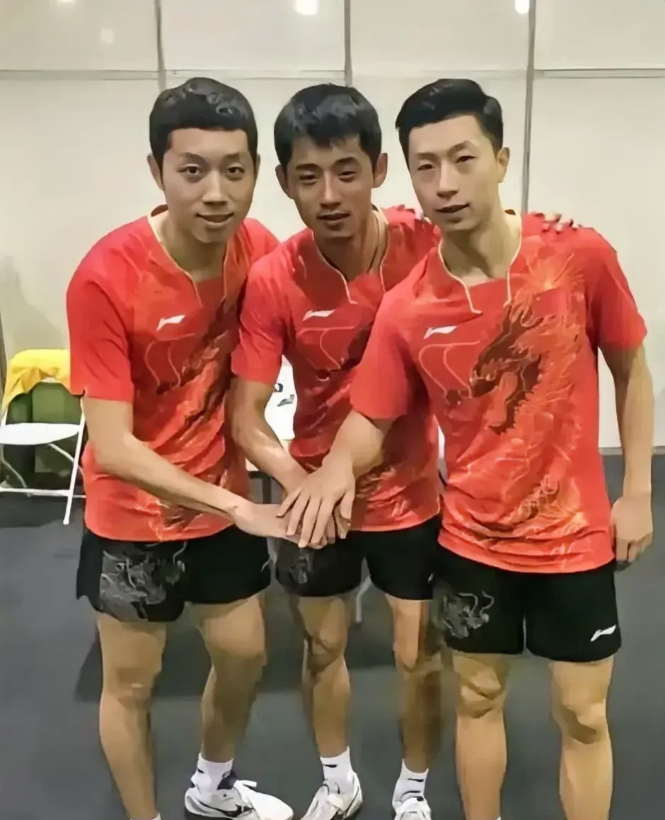 法国乒乓球队完胜韩国乒乓球队，许昕送出助攻