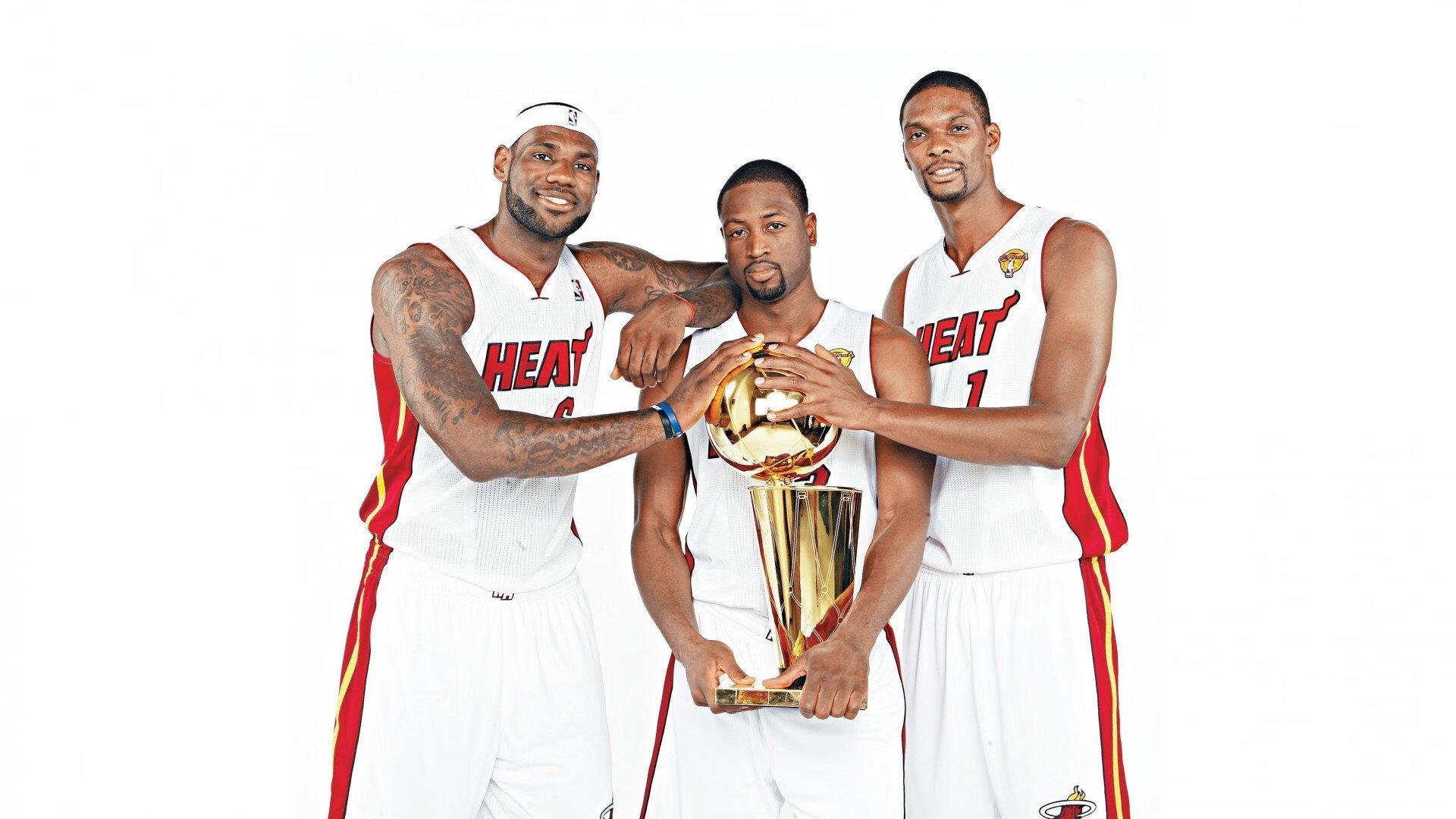 冰火双重奏,利拉德爆发之夜映照辽宁队强势破龙