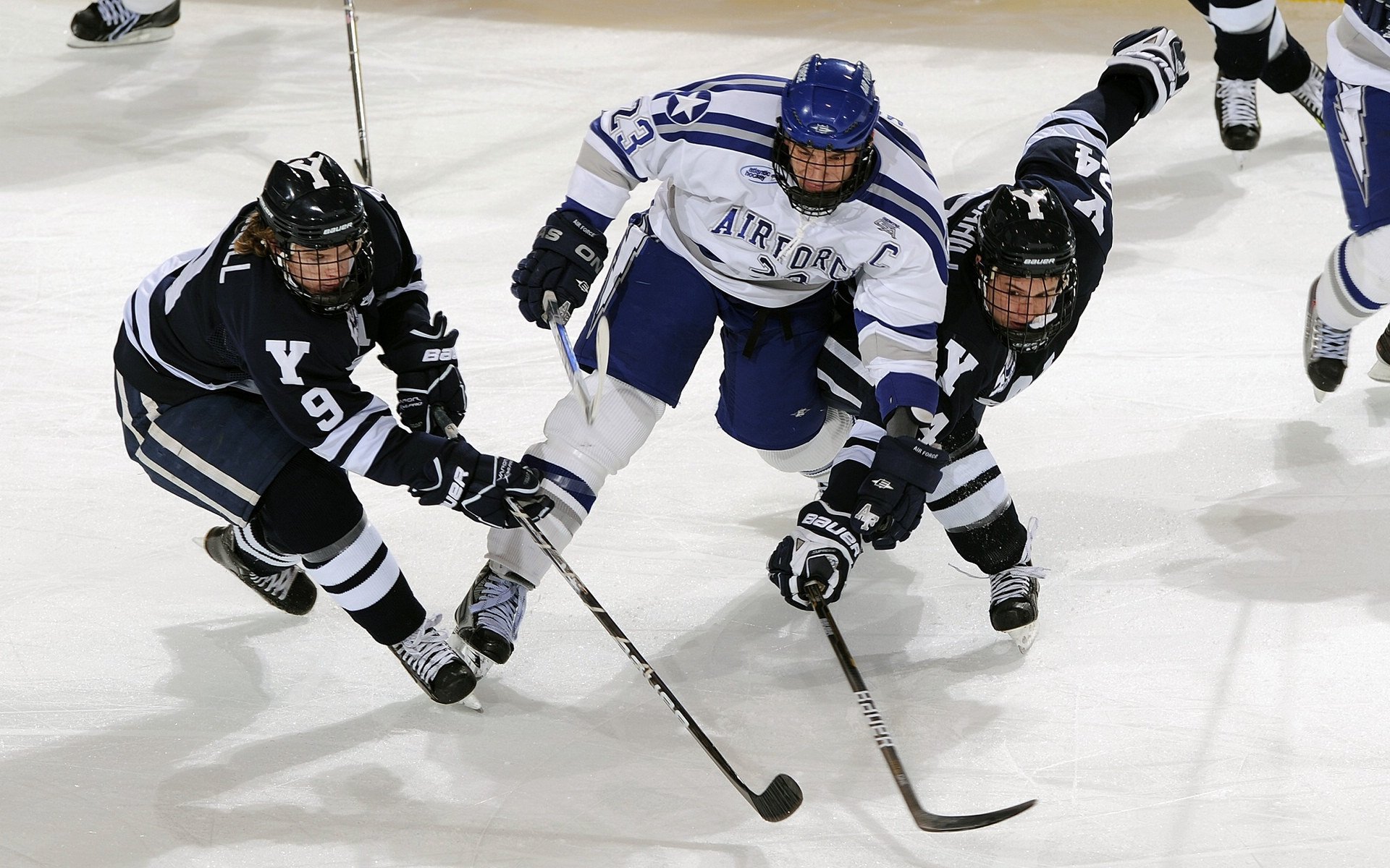 绝境与主宰，从德黑兰的压哨绝杀到伯纳乌的焦点之战