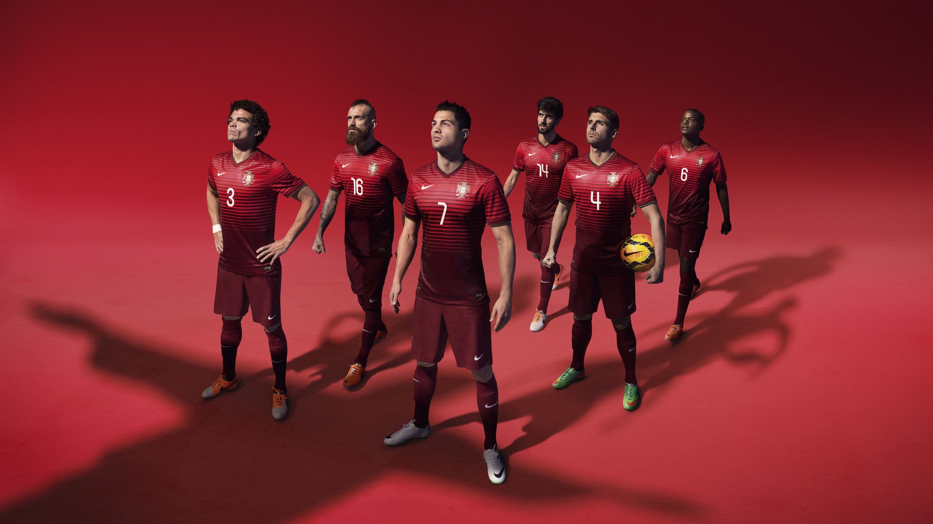 莱比锡红牛碾压日本，托尼惊艳四座，一场战术与天赋的完美风暴